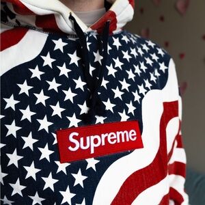 Supreme USA Box Logo Pullover Hoodie